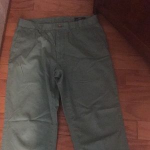 Vineyard vines khakis